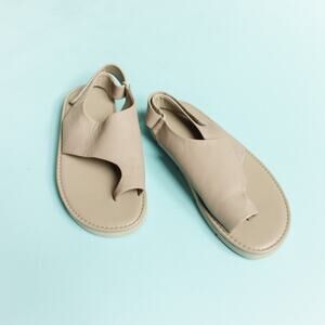 Vince Olson Gray Beige Genuine Leather Toe Loop Slingback Sandals Size 7.5